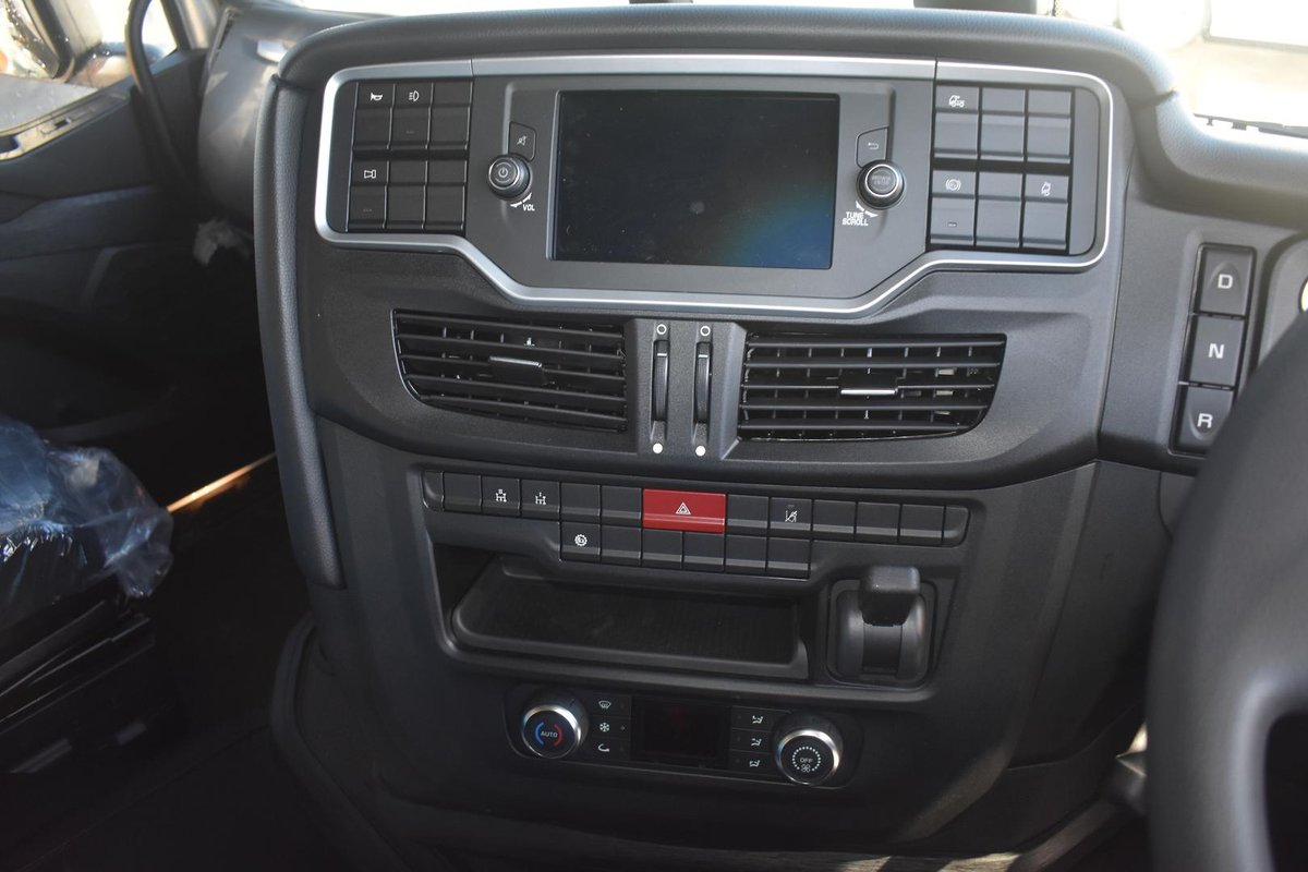 2024 Iveco S-Way AS270 image 9