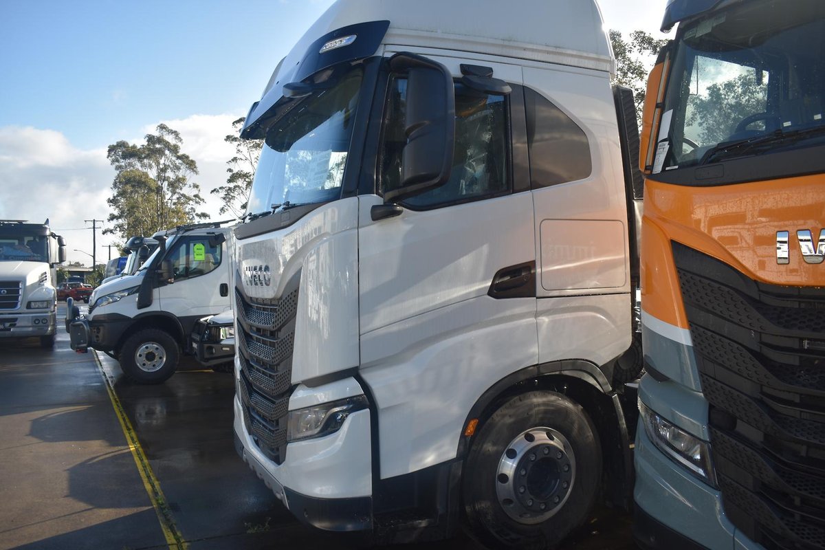 2024 Iveco S-Way AS270 image 5