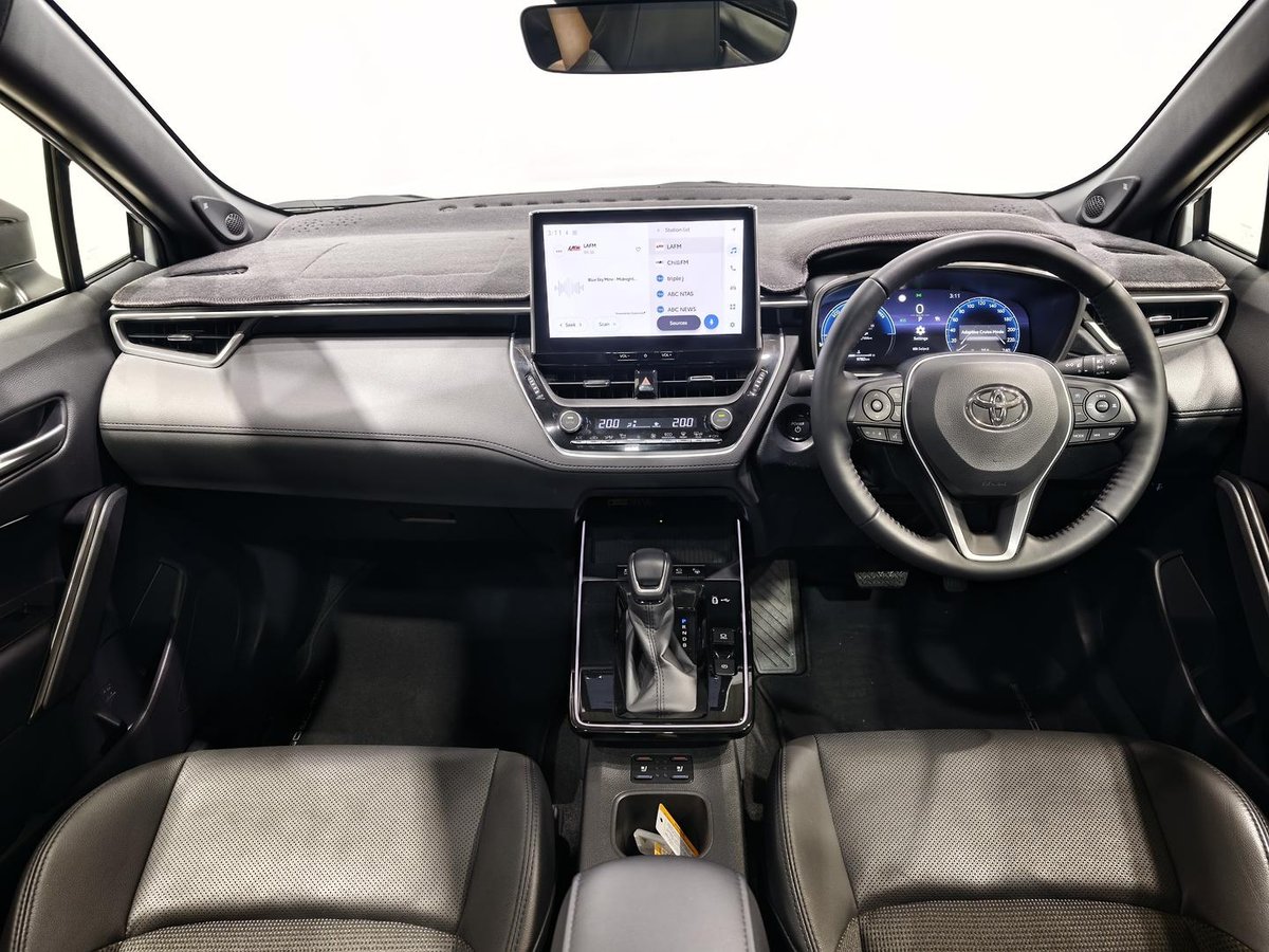 2025 Toyota Corolla Cross Atmos MXGH10R image 20