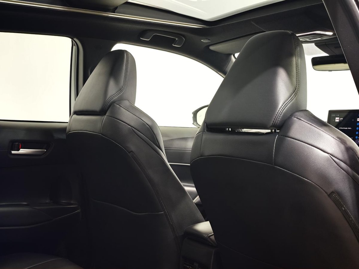 2025 Toyota Corolla Cross Atmos MXGH10R image 22