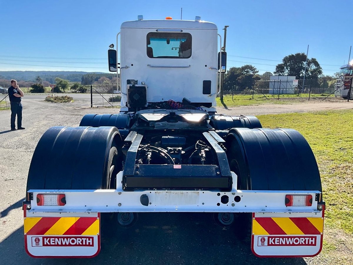 2022 Kenworth T410 image 30
