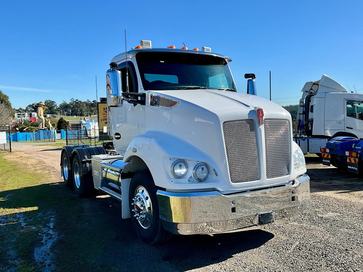 2022 Kenworth T410 image 4