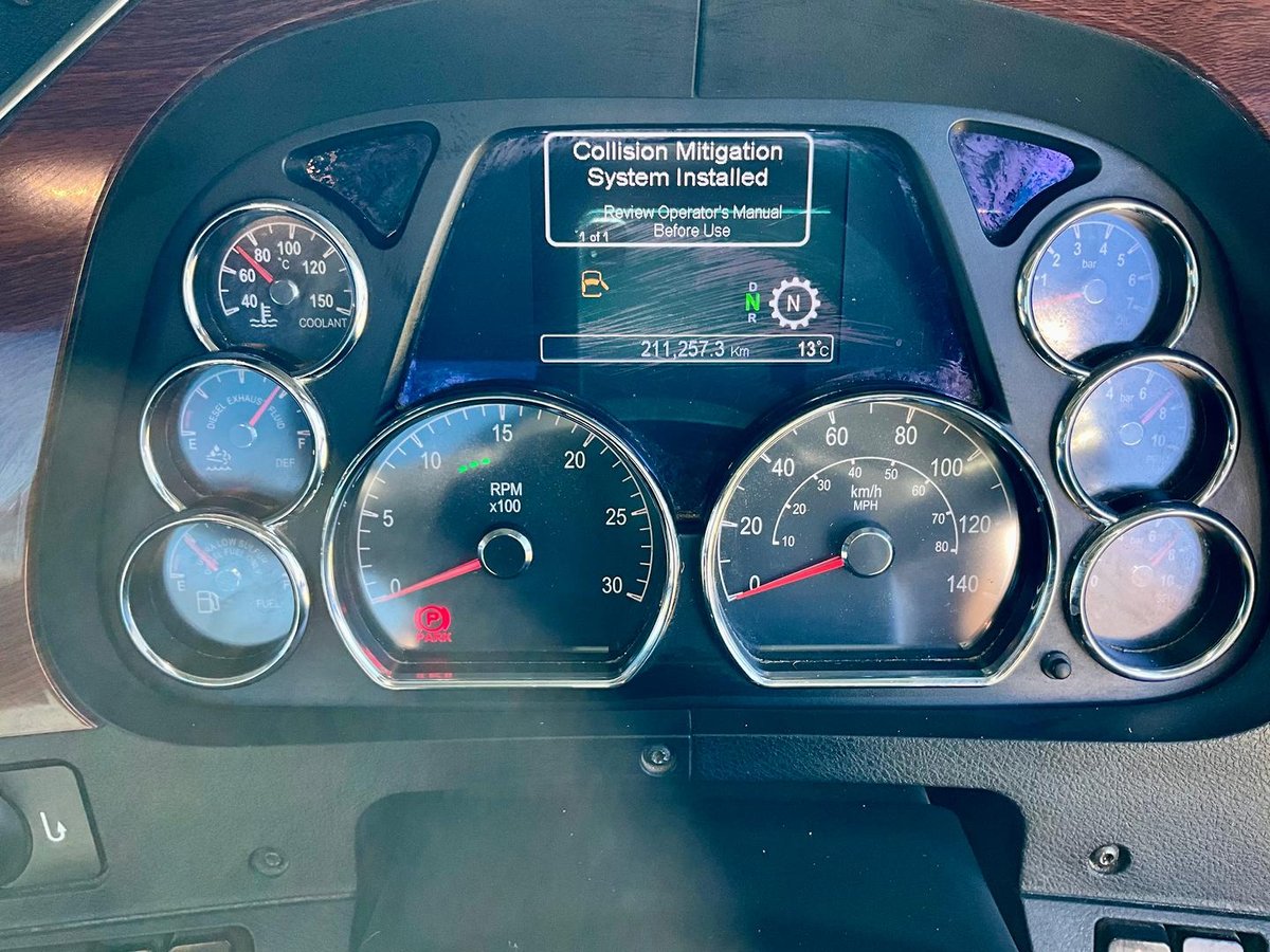2022 Kenworth T410 image 16