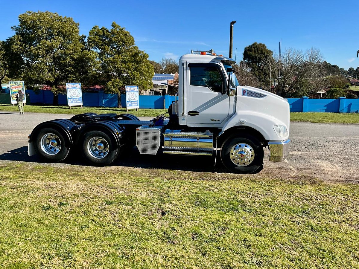 2022 Kenworth T410 image 11