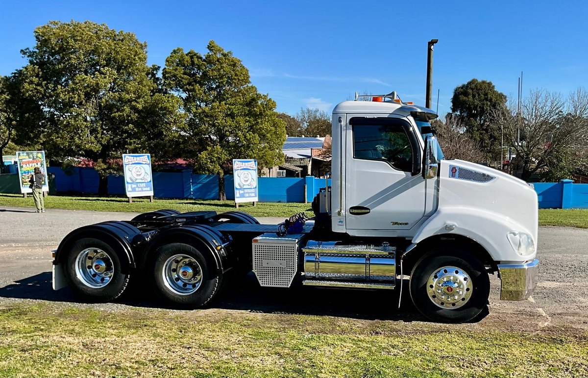 2022 Kenworth T410 image 8