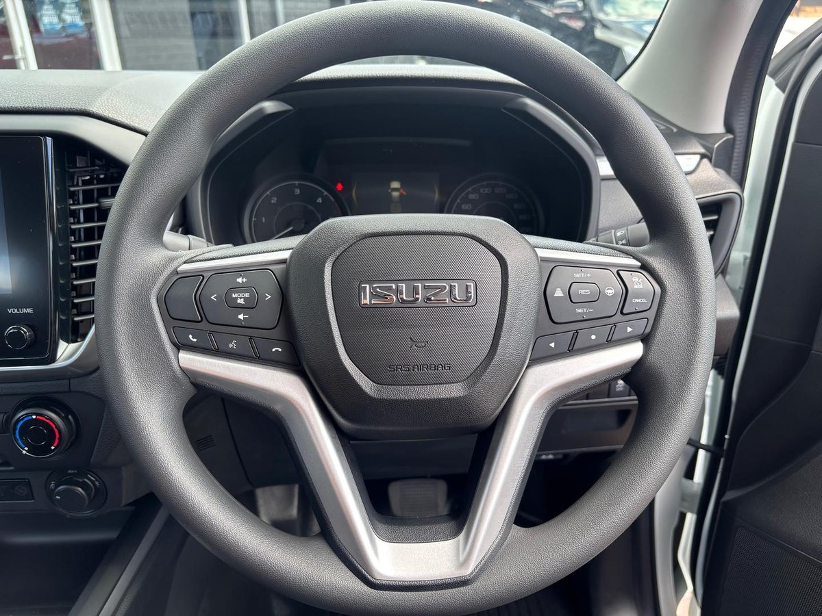 2026 Isuzu D-MAX SX MY25.5 4X4 Dual Range image 10