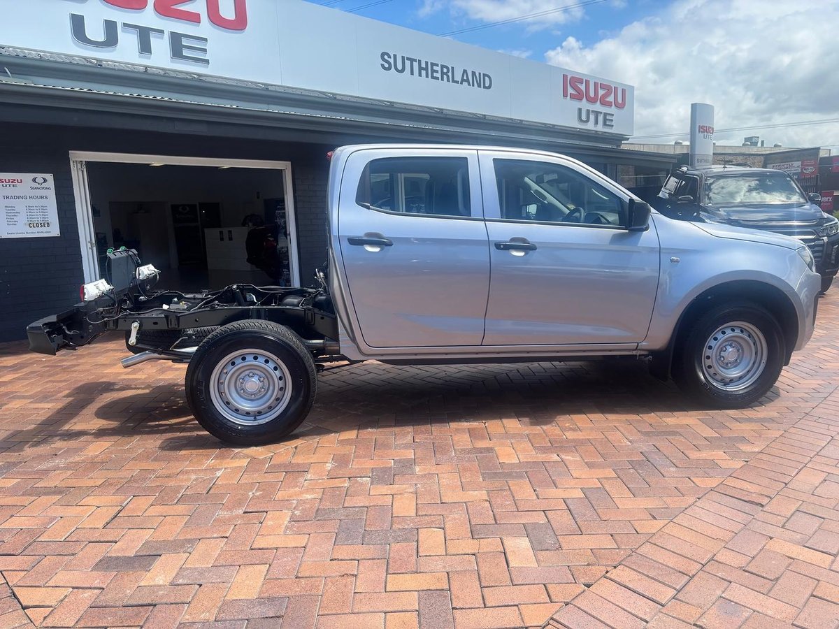 2026 Isuzu D-MAX SX MY25.5 4X4 Dual Range image 8