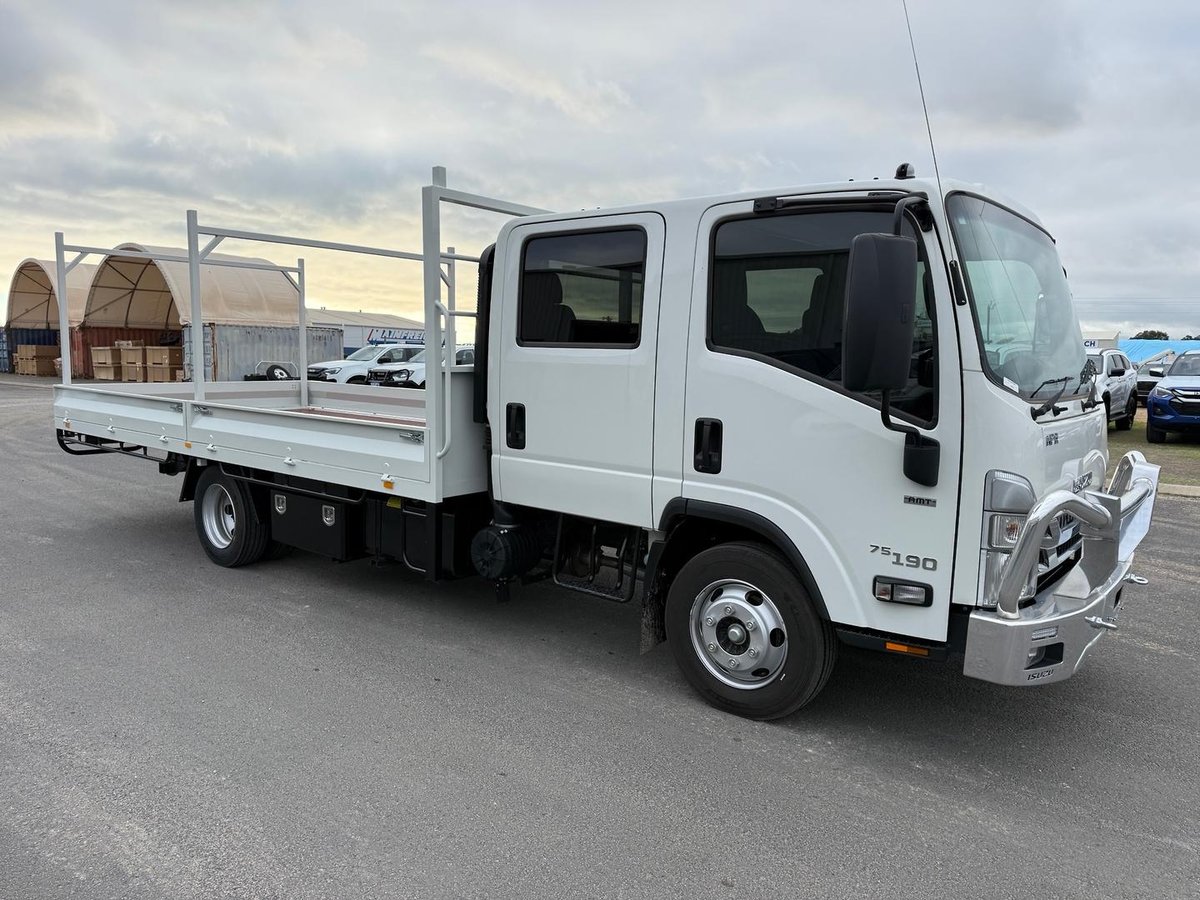 2025 Isuzu N Series NPR 75-190 image 9
