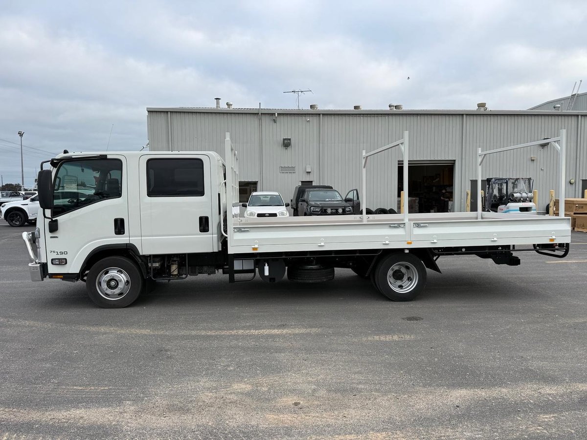 2025 Isuzu N Series NPR 75-190 image 6