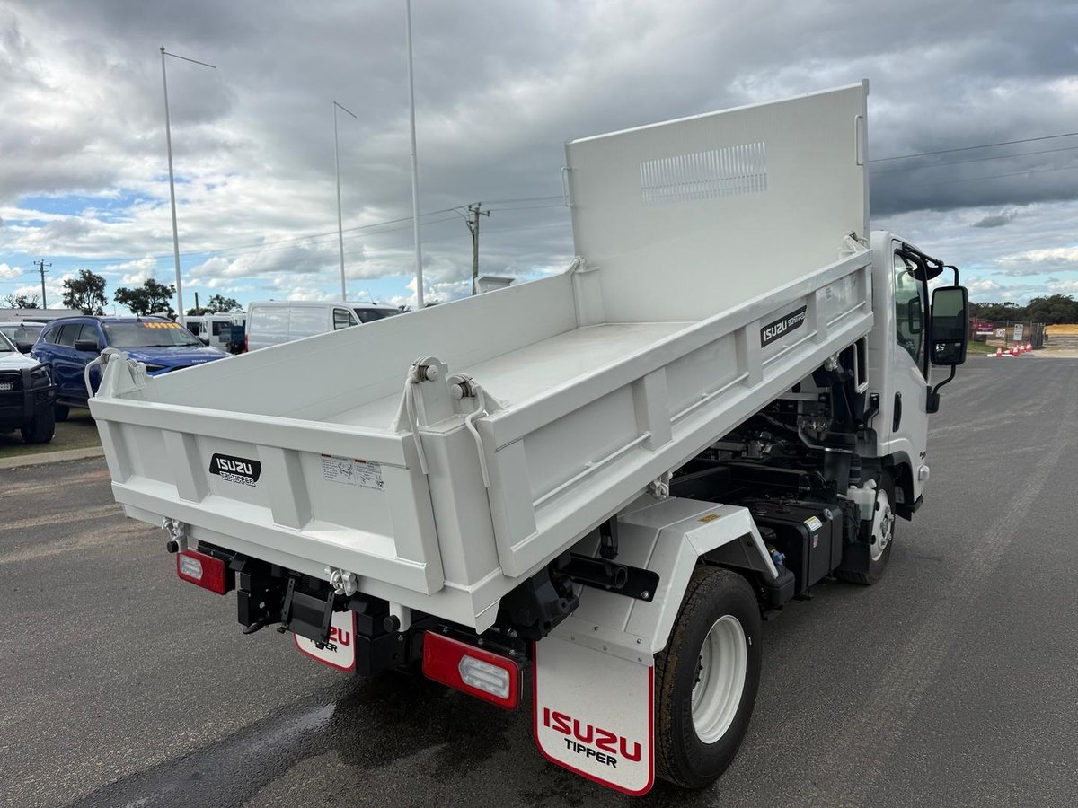2026 Isuzu N Series NMR 65/45-150 DT D25 Tri-Tipper image 14