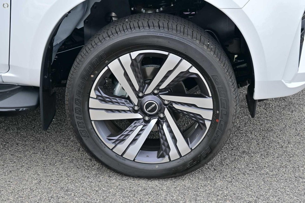 2026 Isuzu MU-X LS-T MY25.5 4X4 Dual Range image 8