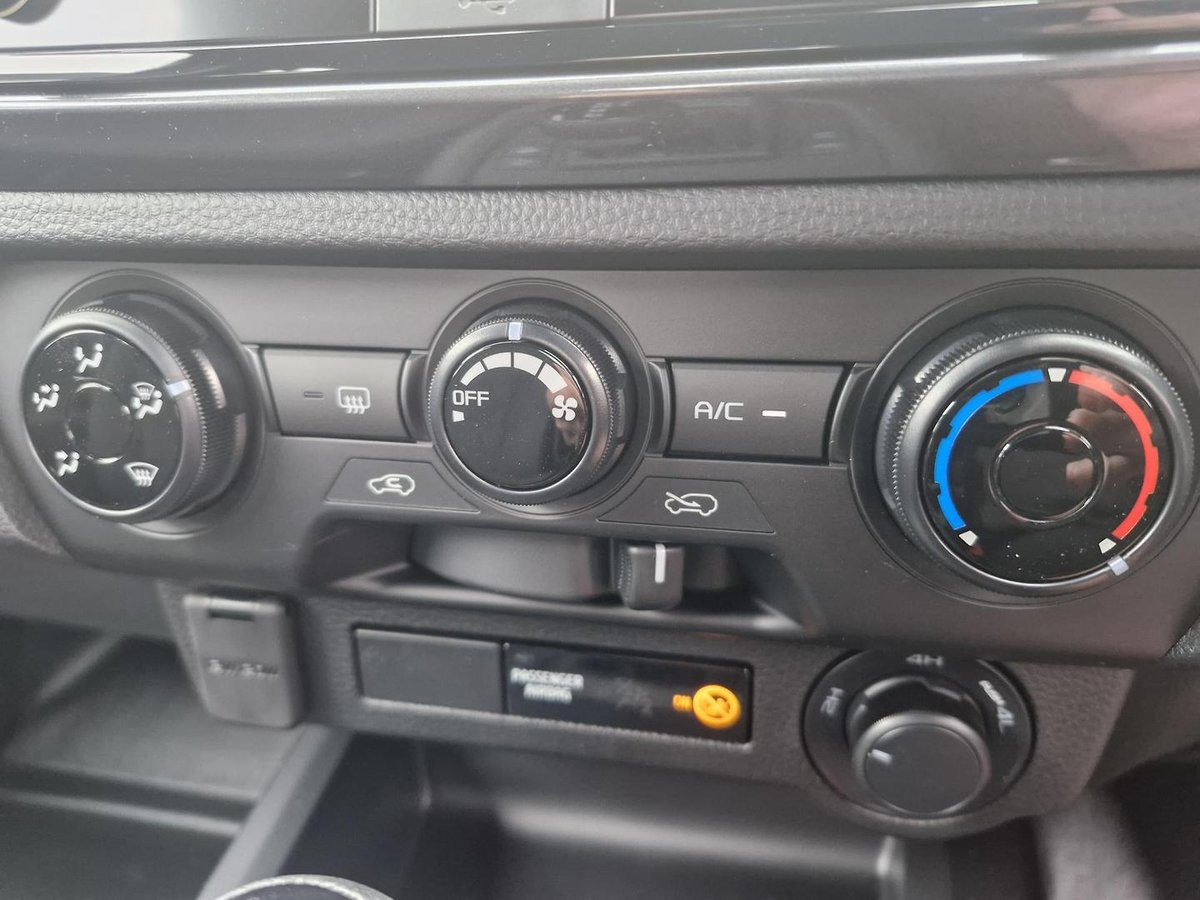 2026 Isuzu D-MAX X-RIDER MY25.5 4X4 Dual Range image 15
