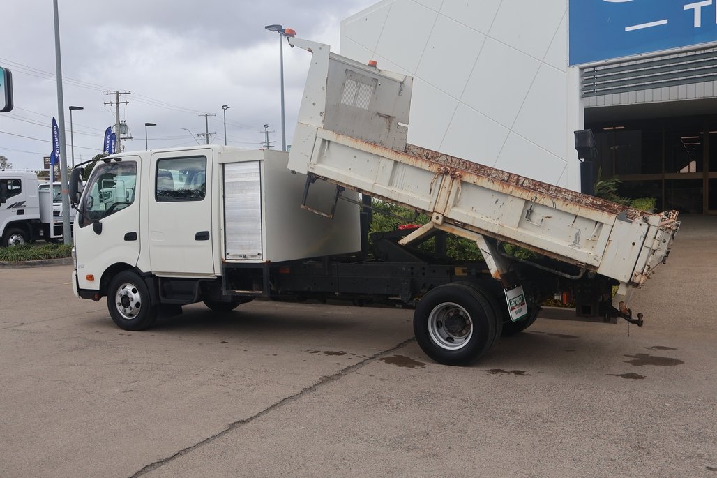 2018 Hino 300 816 image 12