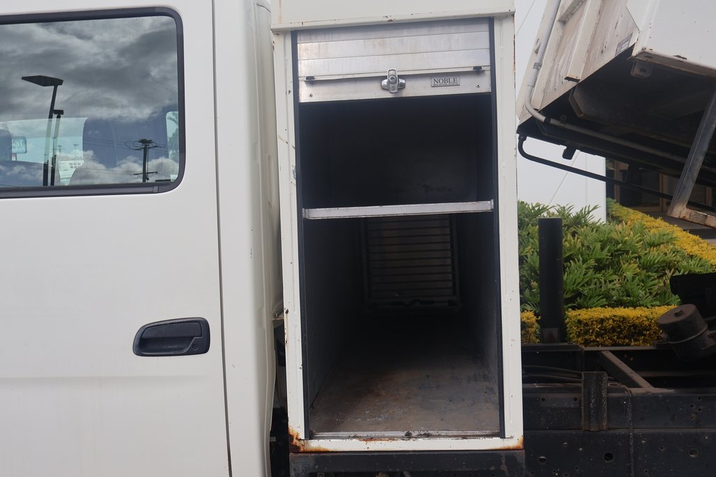 2018 Hino 300 816 image 13