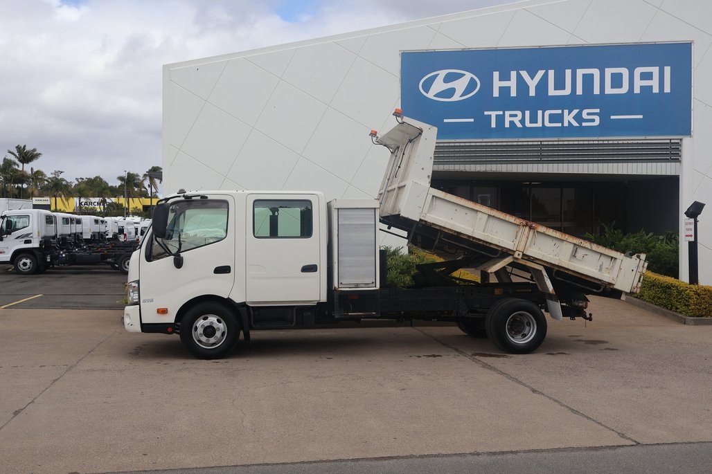 2018 Hino 300 816 image 2