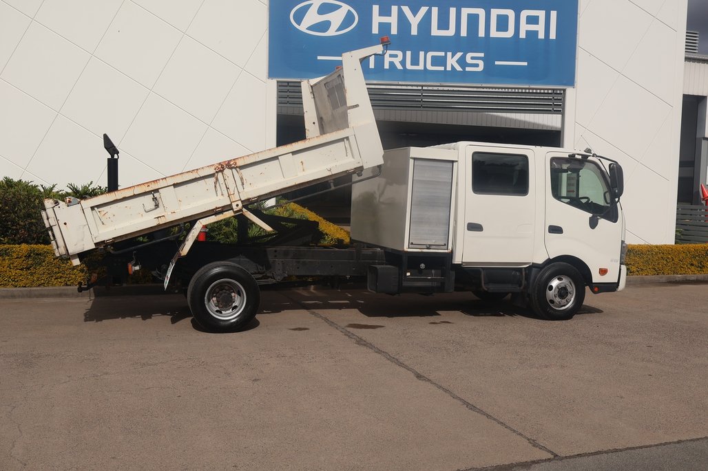 2018 Hino 300 816 image 9