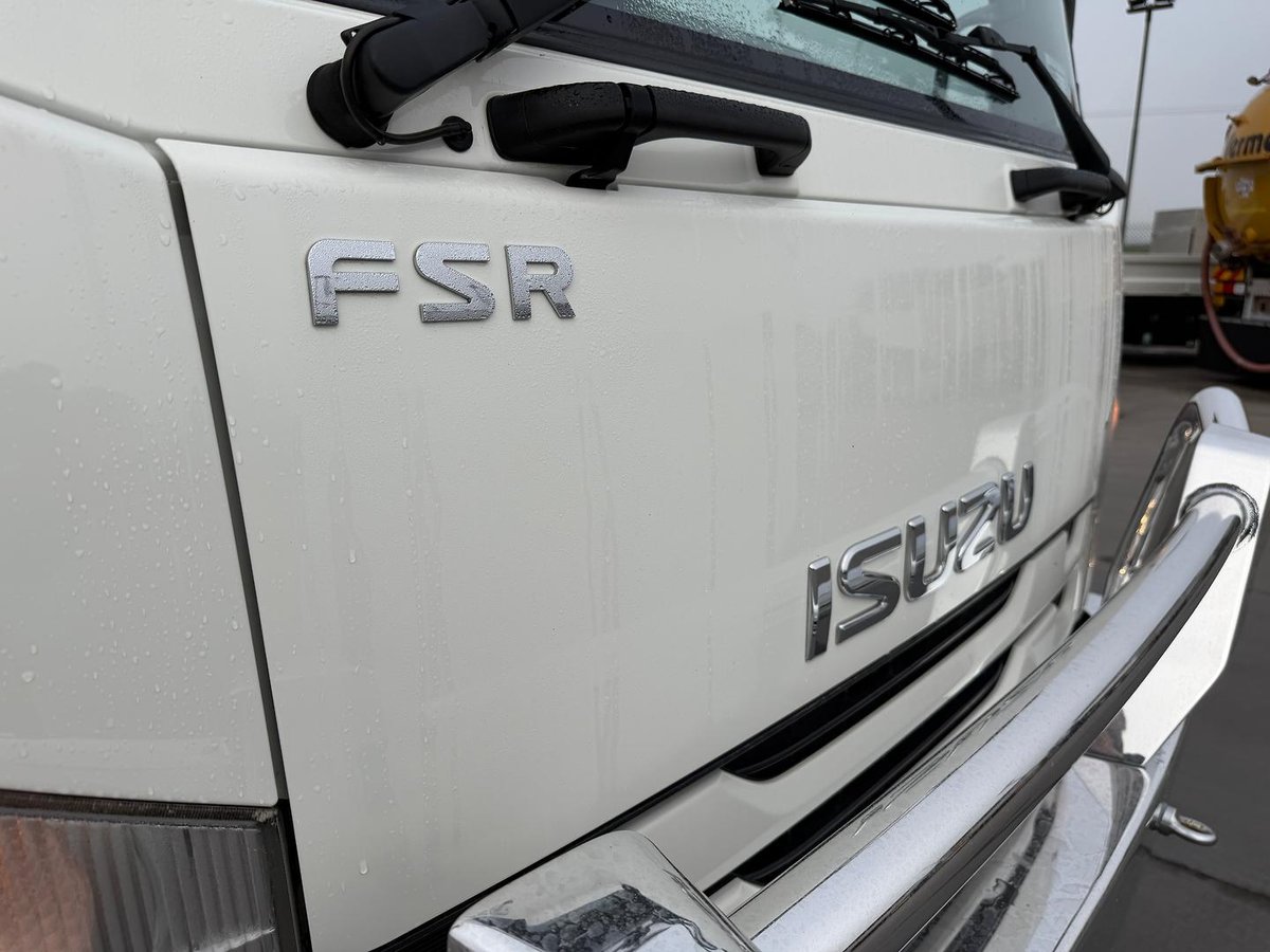 2021 Isuzu F Series image 10
