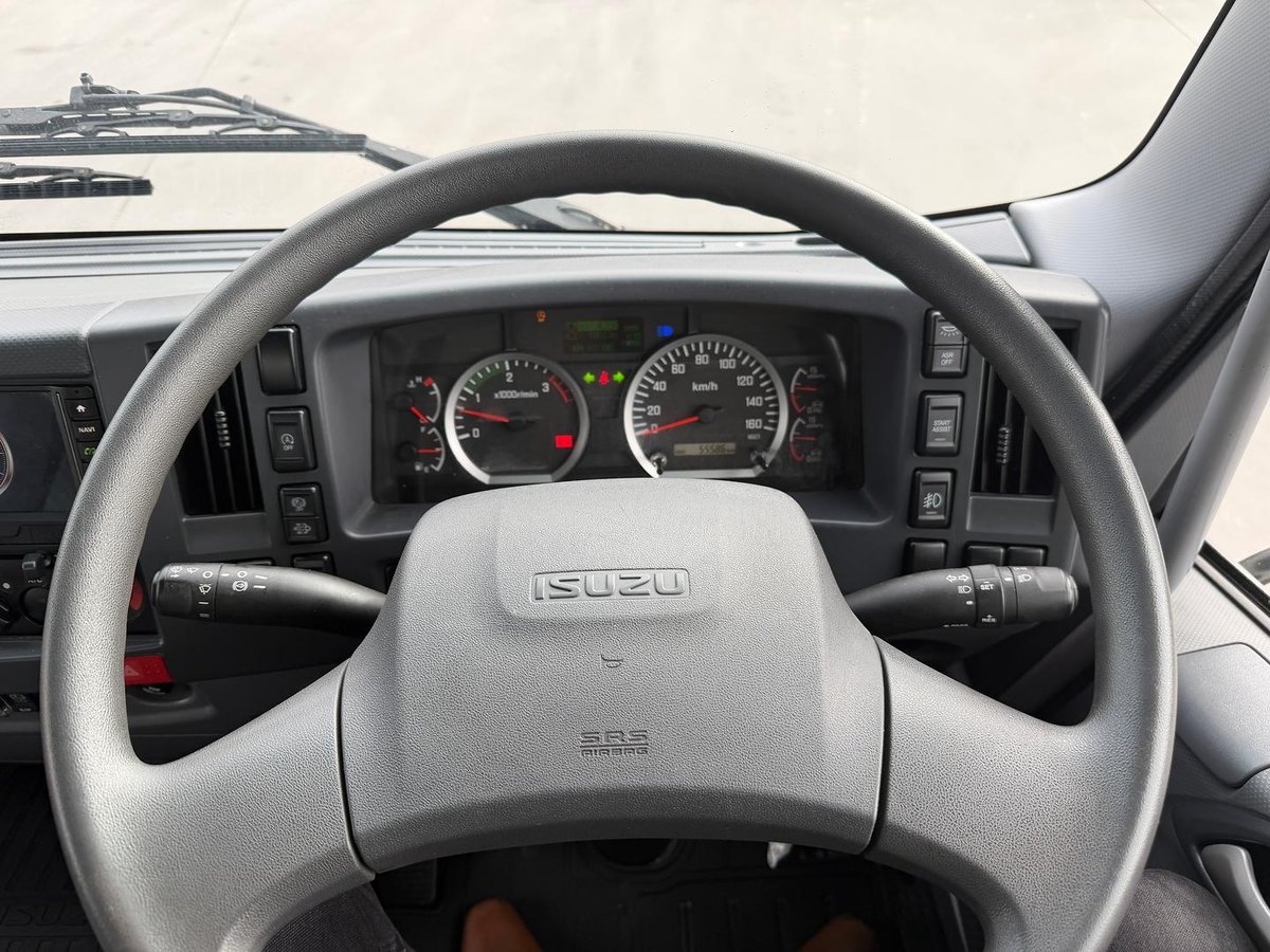 2021 Isuzu F Series image 24