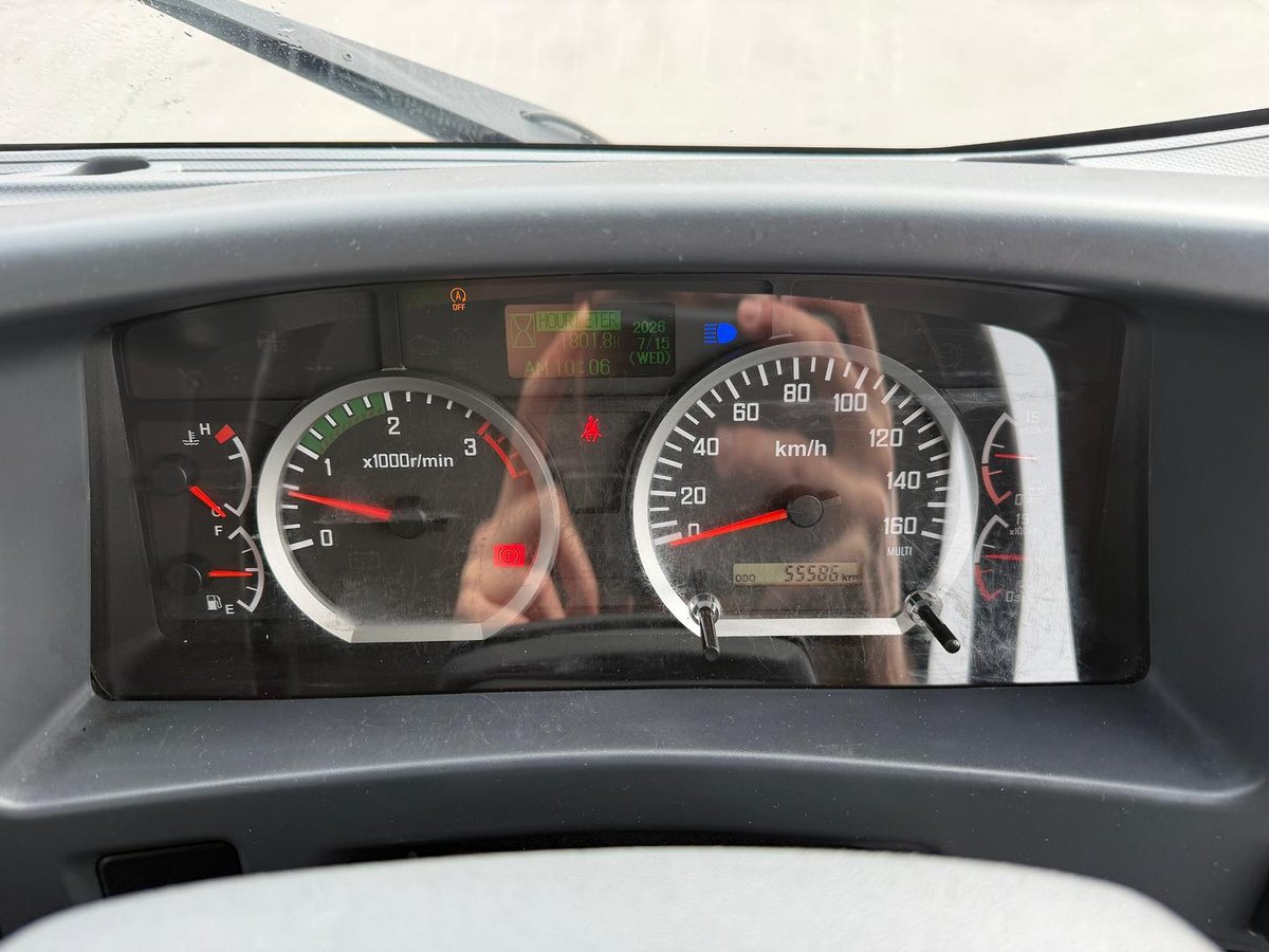 2021 Isuzu F Series image 25