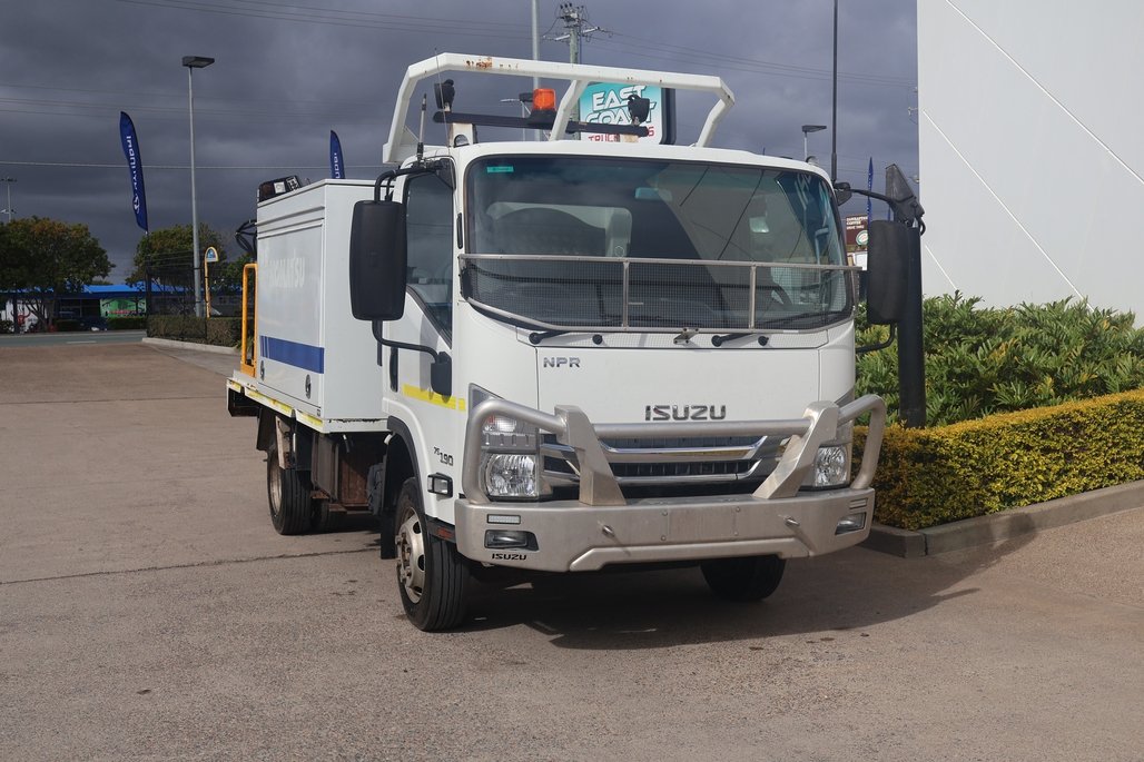 2019 Isuzu Npr 75-190 image 11