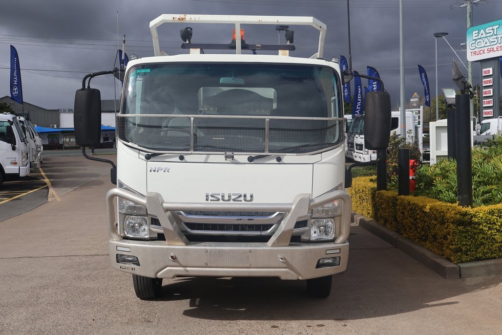 2019 Isuzu Npr 75-190 image 12
