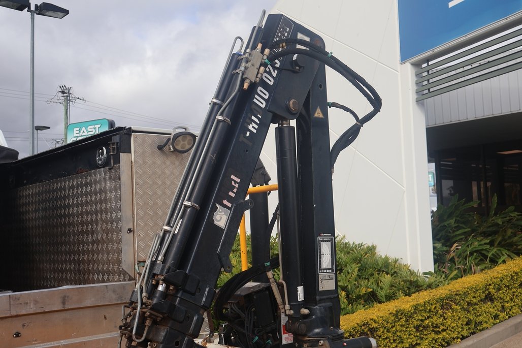 2019 Isuzu Npr 75-190 image 18