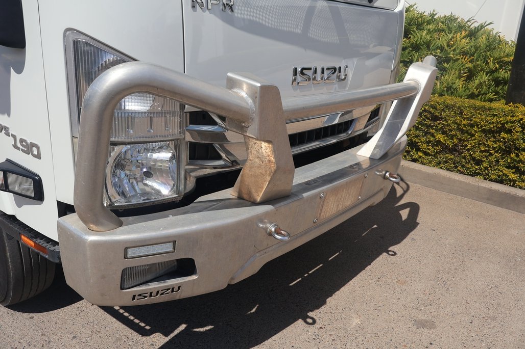 2019 ISUZU NPR 75-190 image 22