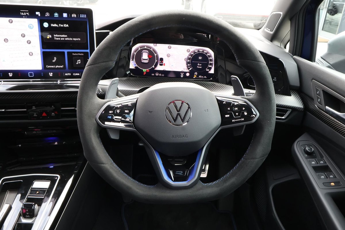 2023 Volkswagen Golf image 22