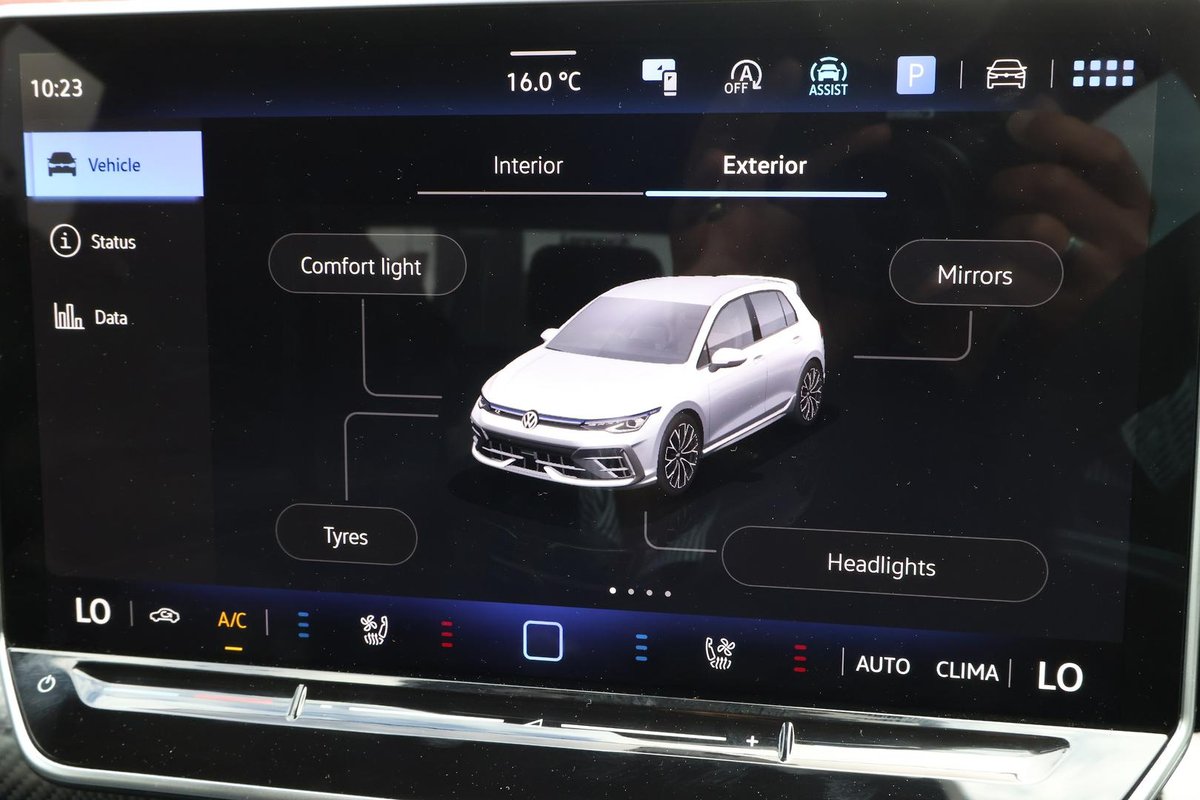 2018 Volkswagen Golf image 33