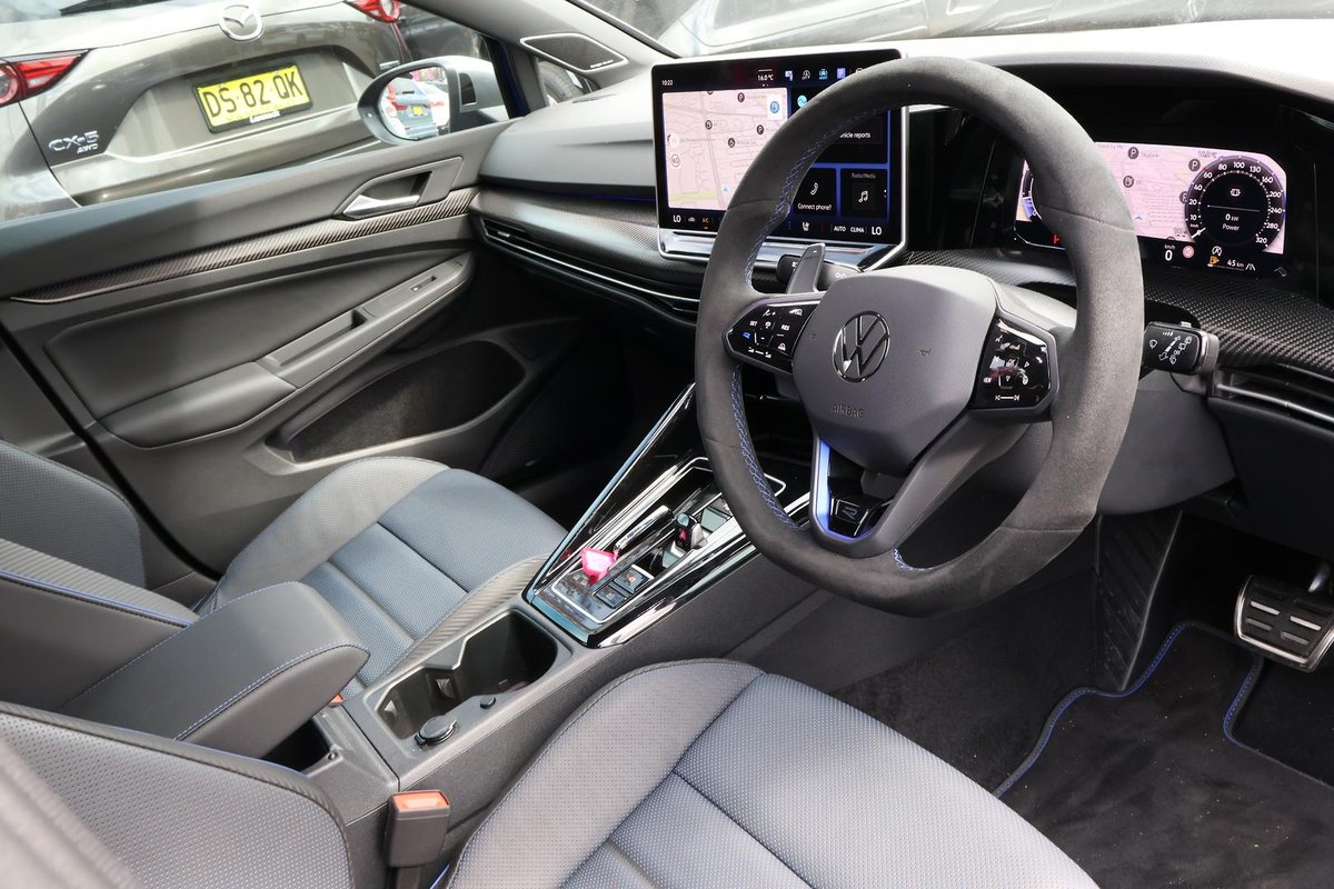 2023 Volkswagen Golf image 17