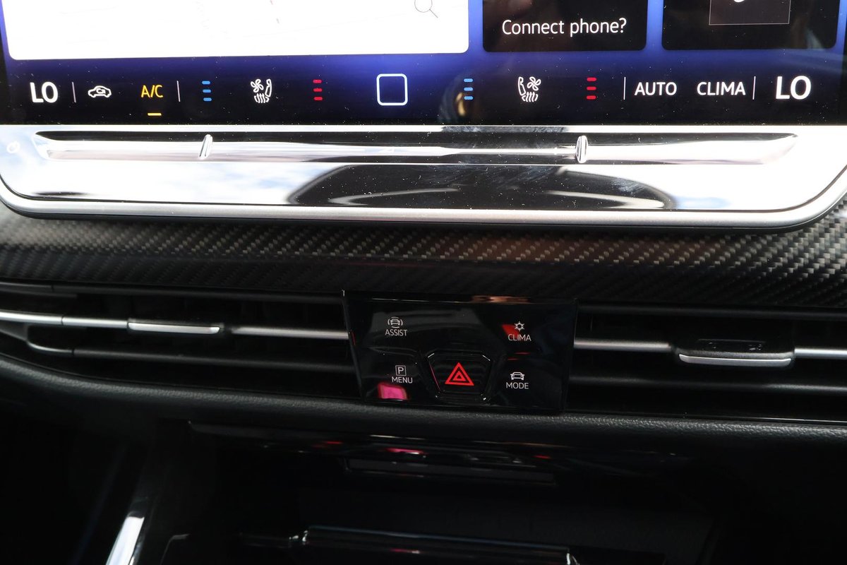 2018 Volkswagen Golf image 30
