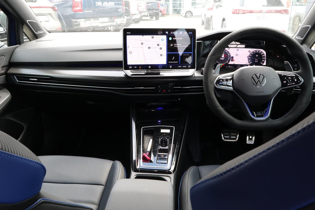 2018 Volkswagen Golf image 23