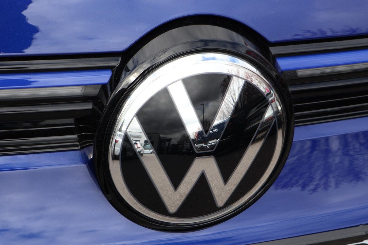 2018 Volkswagen Golf image 10