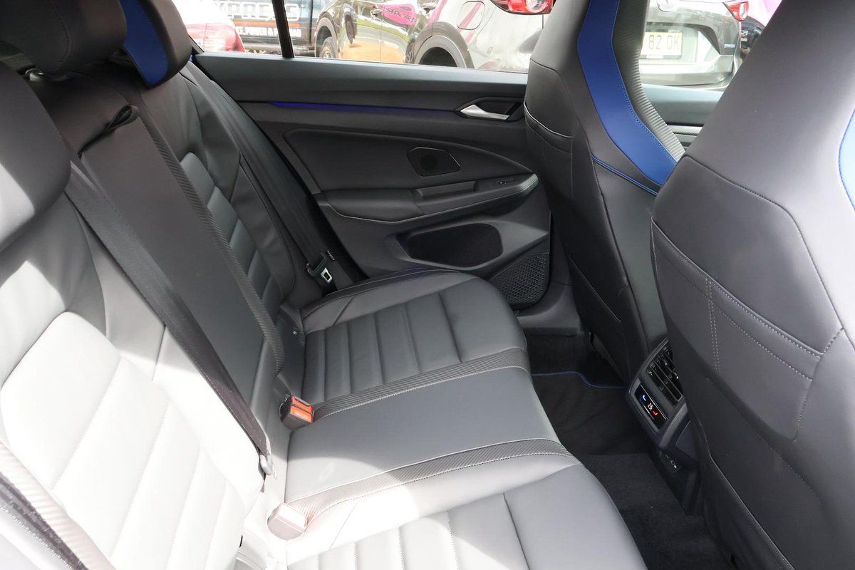 2018 Volkswagen Golf image 20