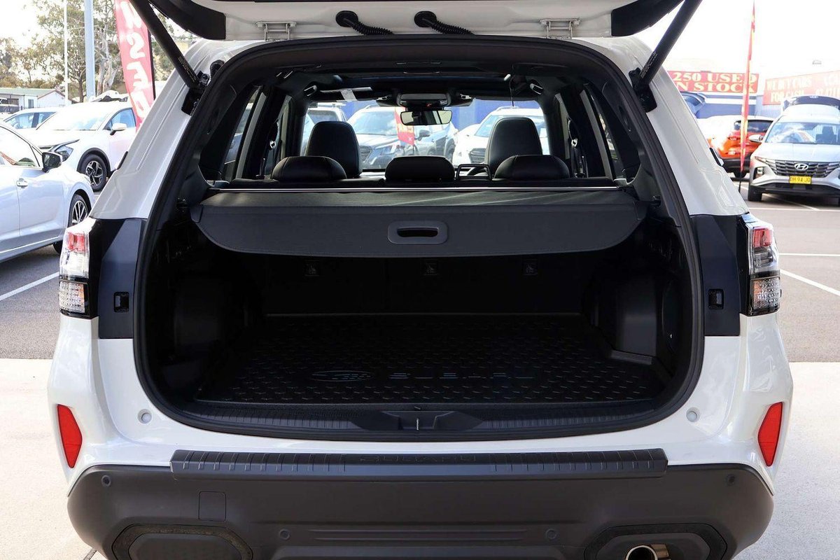 2025 Subaru Forester Hybrid Touring S6 MY26 AWD image 26