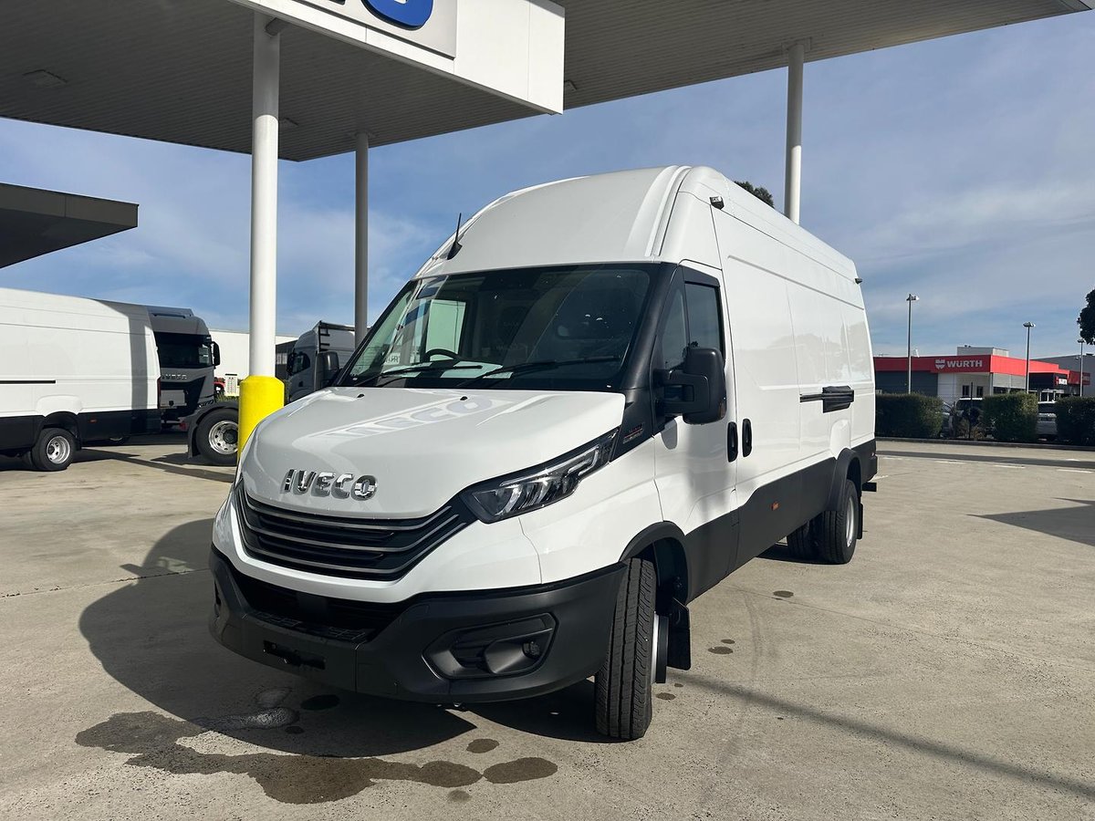 2025 Iveco Daily 70C21V image 5