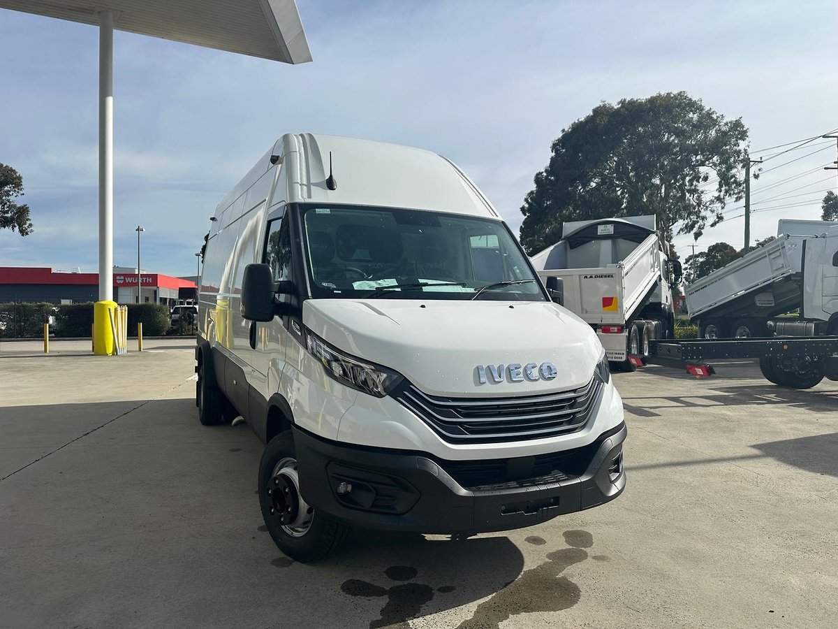 2025 Iveco Daily 70C21V image 6