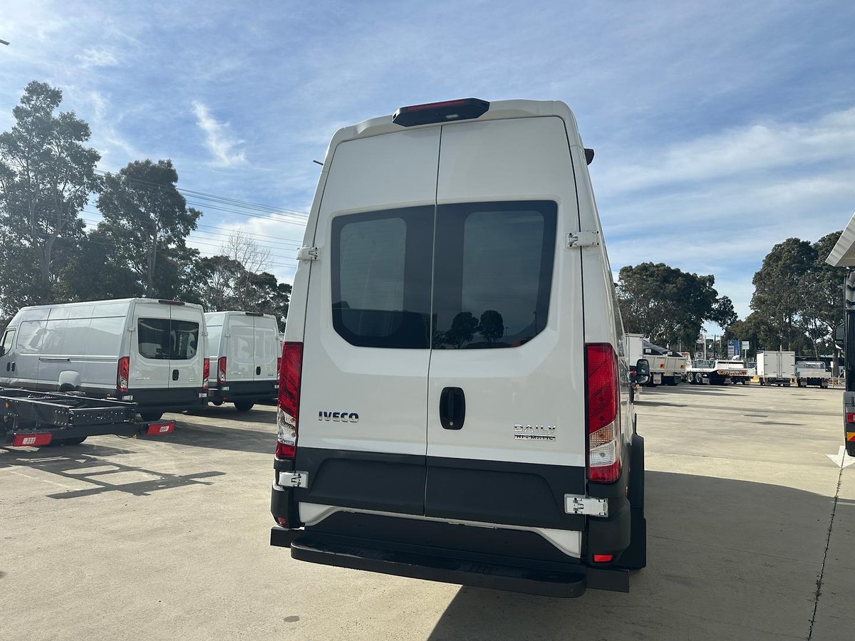 2025 Iveco Daily 70C21V image 11