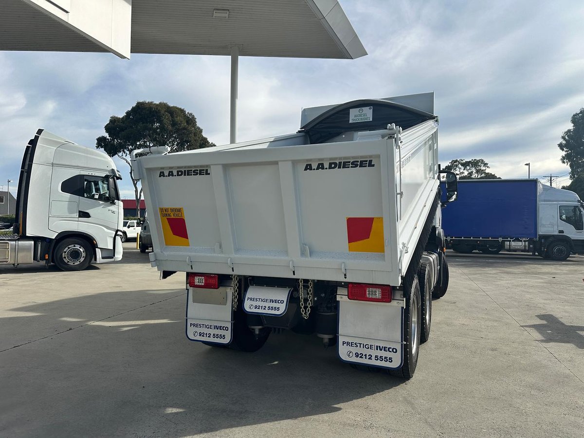 2025 Iveco S-Way AT230 image 5