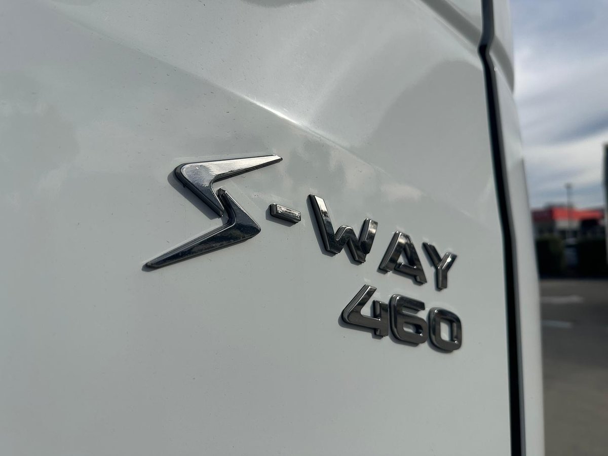 2025 Iveco S-Way AT230 image 14