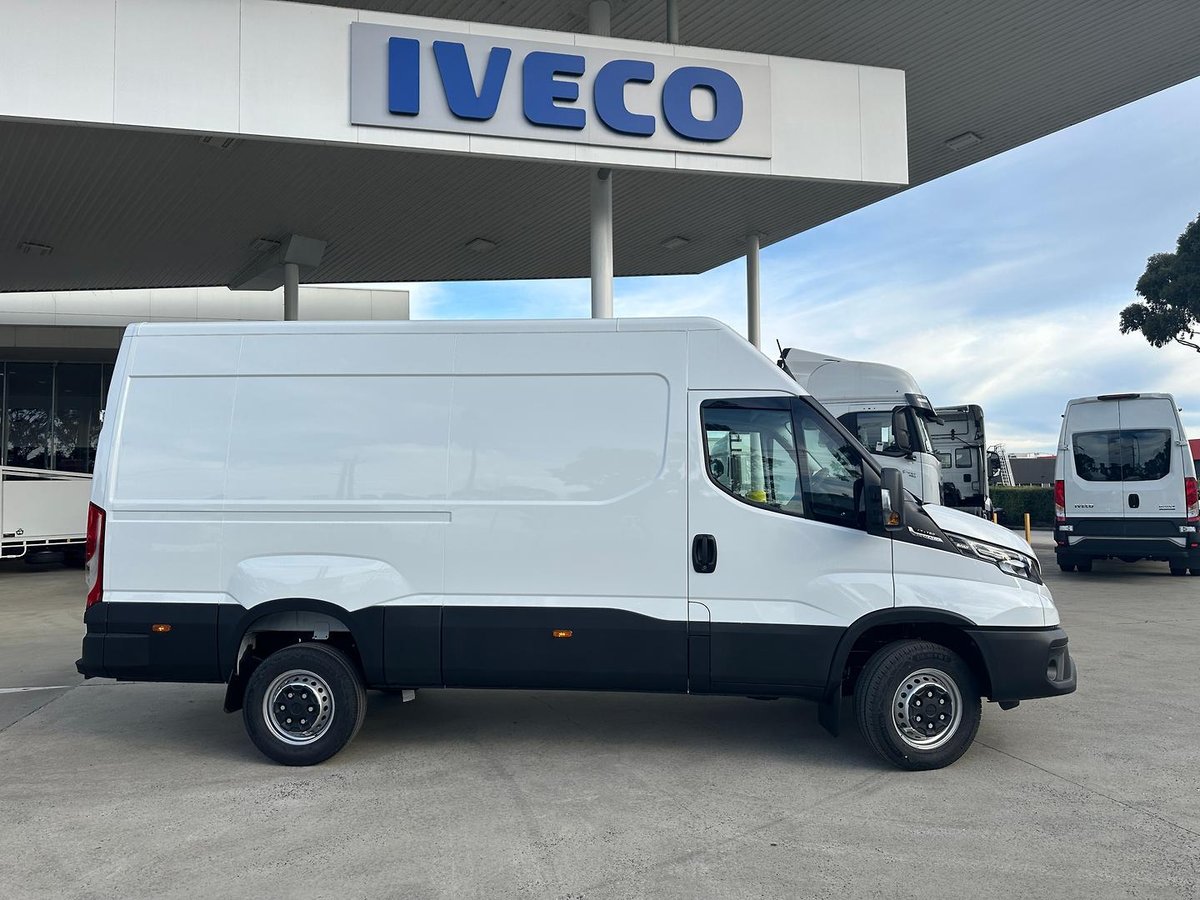 2026 Iveco Daily 42S18V image 5