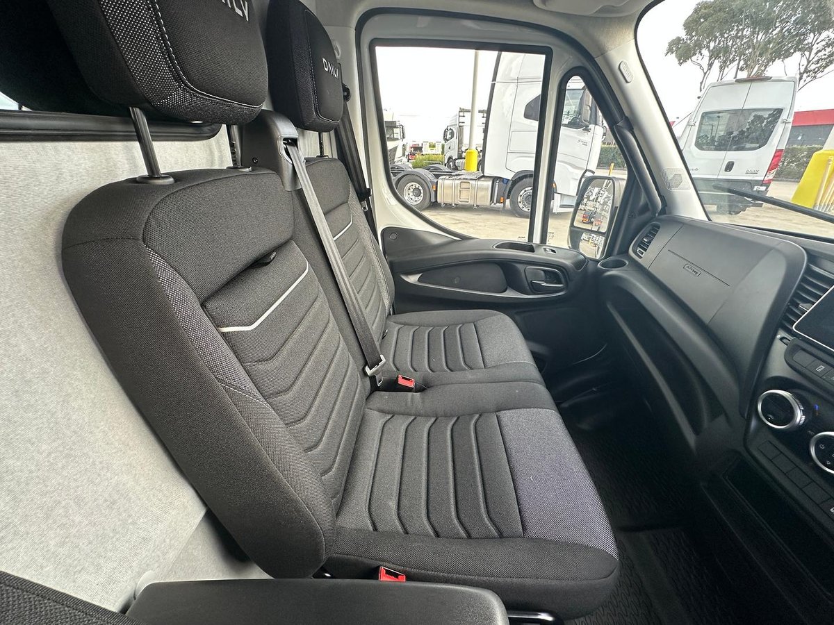 2026 Iveco Daily 42S18V image 17
