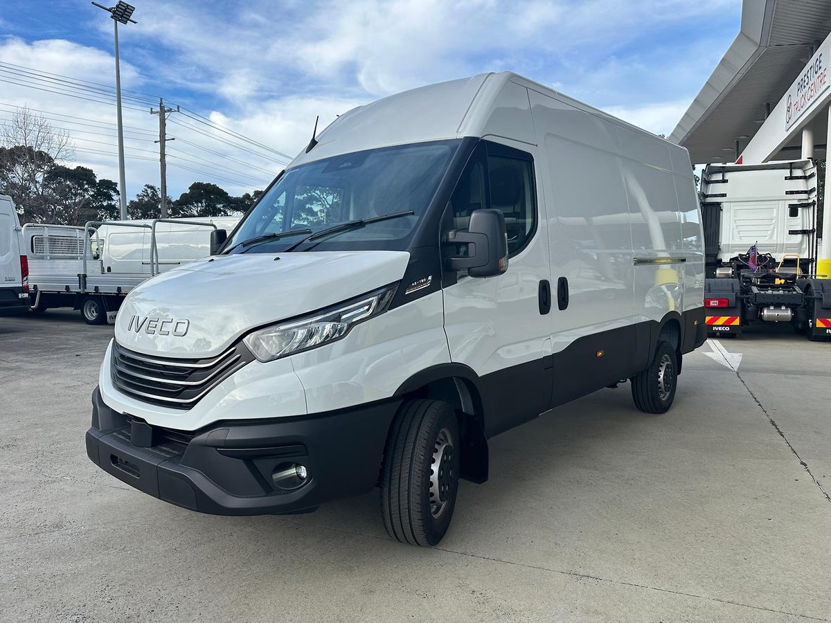 2026 Iveco Daily 42S18V image 9