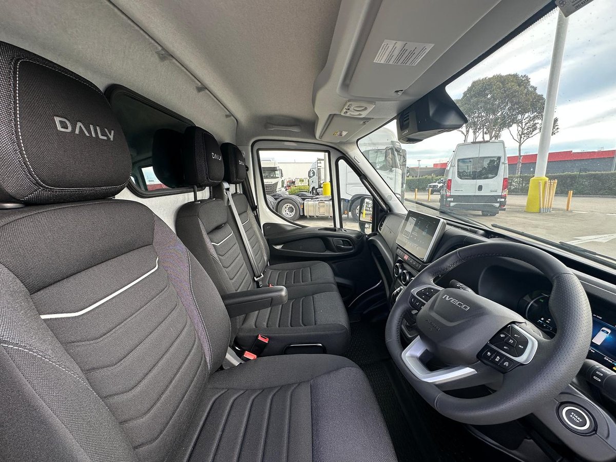 2026 Iveco Daily 42S18V image 16