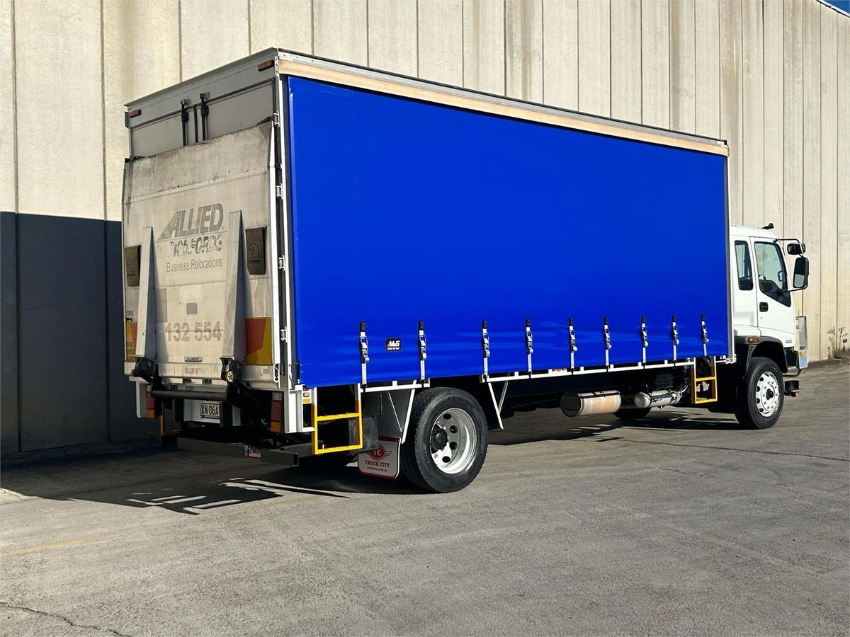 2007 Isuzu F Series FTR 900 image 7
