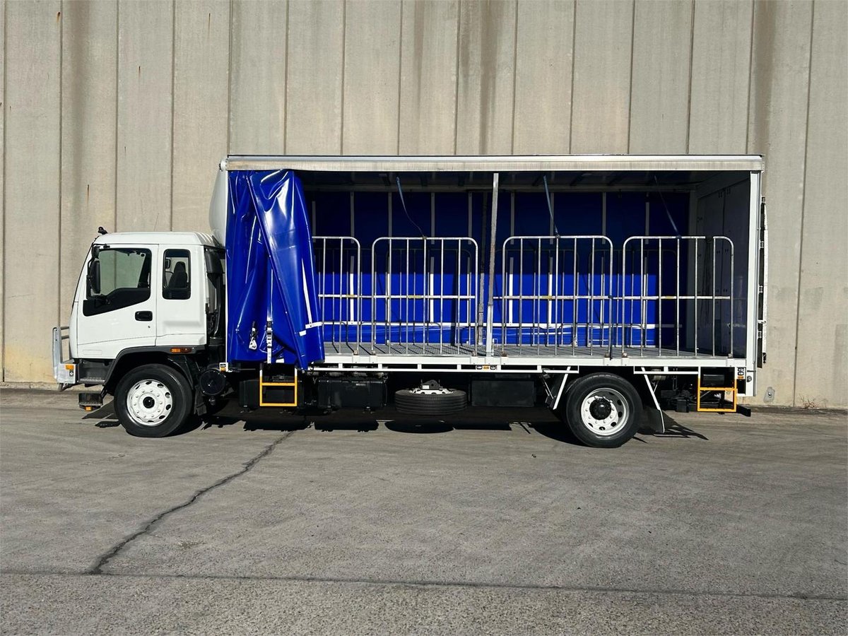 2007 Isuzu F Series FTR 900 image 3
