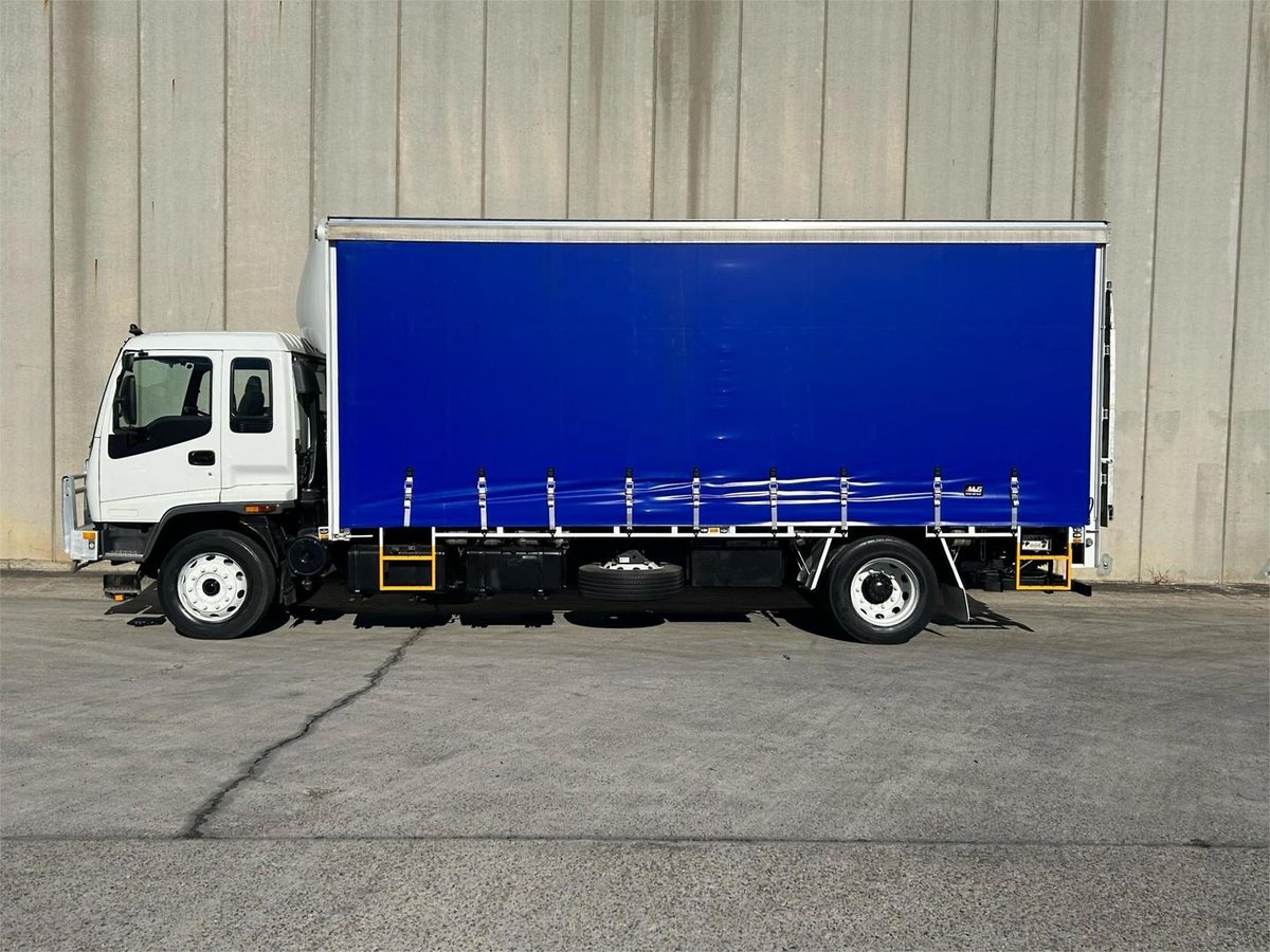 2007 Isuzu F Series FTR 900 image 2