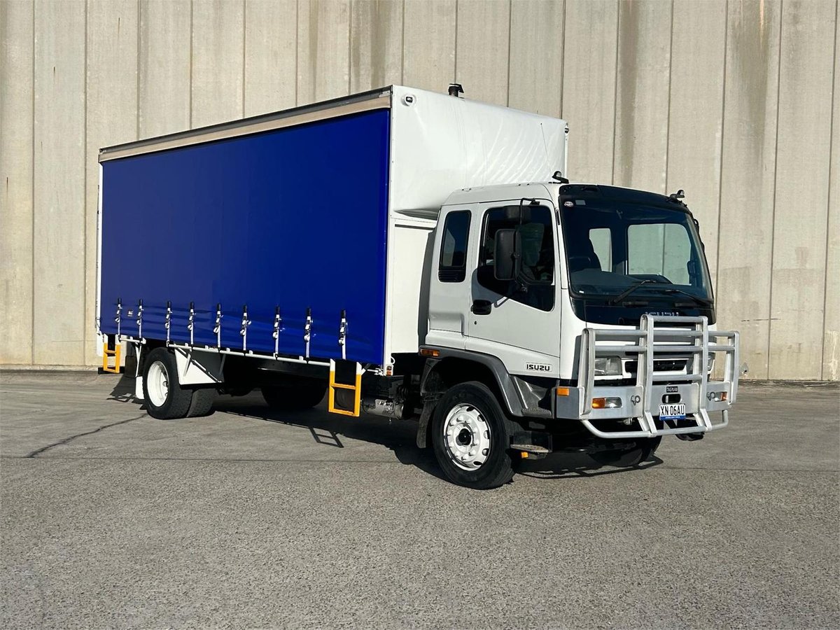 2007 Isuzu F Series FTR 900 image 9