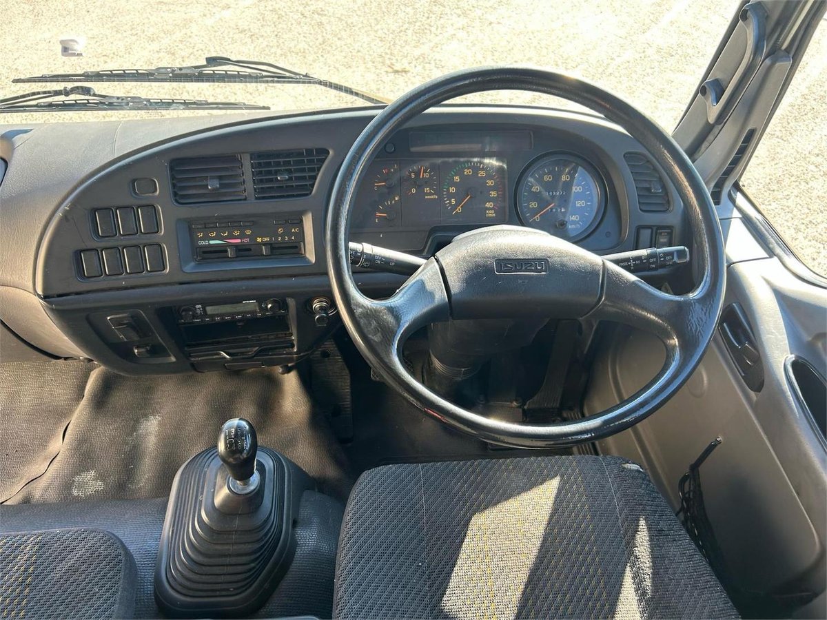 2007 Isuzu F Series FTR 900 image 13