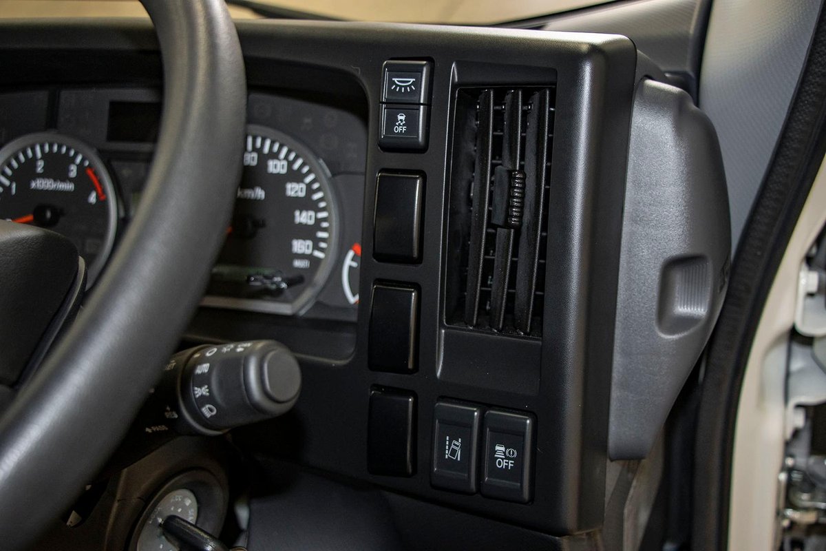2024 Isuzu N Series NLR 45-150 image 14